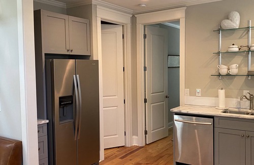 Auburn House | The Tree House, A Downtown Auburn Cottage In A Quaint Setting!
