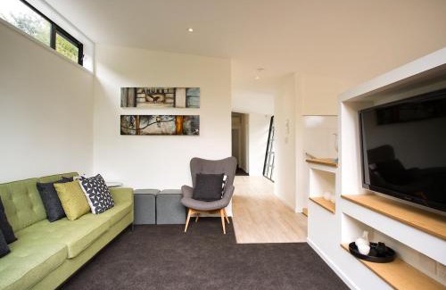 Ngaio Bay House | The Treehouse - Kaiteriteri Holiday Home