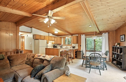 Phelps Cabin | The Treehouse Lakes & Trails Cabin 3 Bedroom Cabin