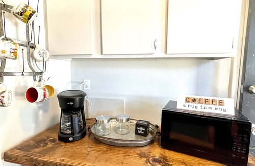 Bowie House | The Treehouse | Walking distance to LCU 2/1