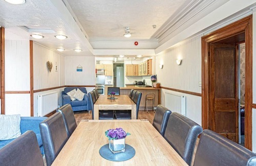 Amlwch Cottage | The Trees - a manor house that sleeps 18 guests in 7 bedrooms