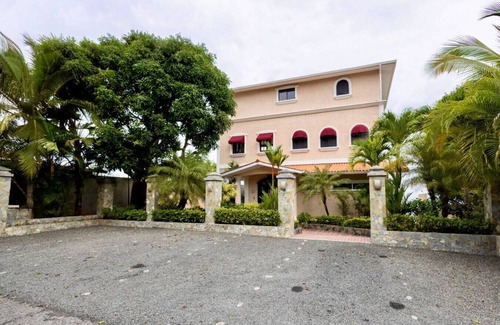 Boca Corona Apartment | The Triton – Spacious One-Bedroom Oceanview Suite