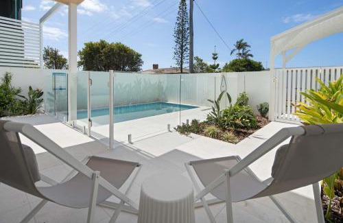 Dicky Beach House | The Tropic - Dicky Beach Escape
