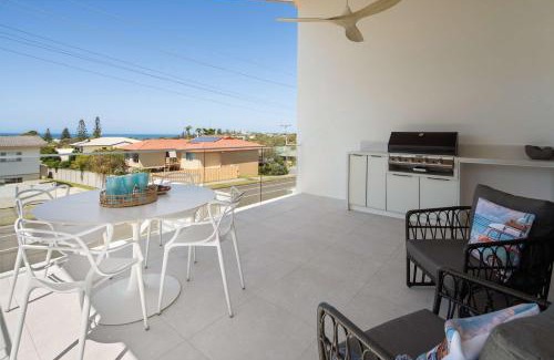 Dicky Beach House | The Tropic - Dicky Beach Escape