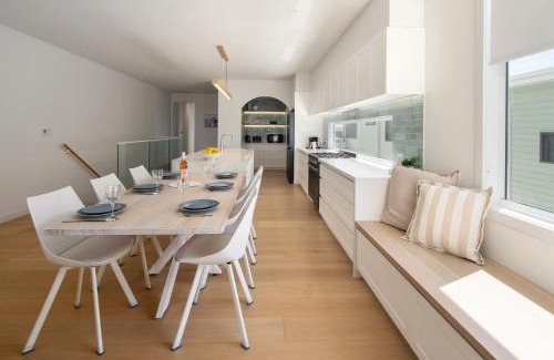 Dicky Beach House | The Tropic - Dicky Beach Escape