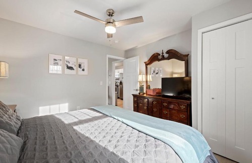 Hendersonville House | The Twisted Maple - Dogs Stay Free!