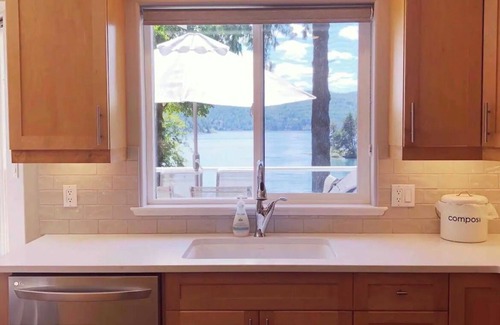 Youbou House | The Ultimate Lakefront Property on Pristine Cowichan Lake!