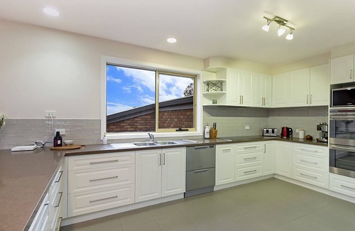 Warrnambool House | The ultimate multi-family riverside living.