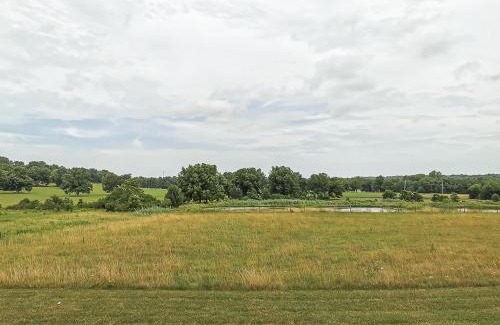 La Cygne Cabin | The Valley Cabins and RV