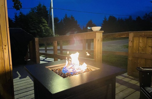 Cupids House | The Vaulted Tiny house w/Hot Tub-A Luxury Stay in Cupids NL