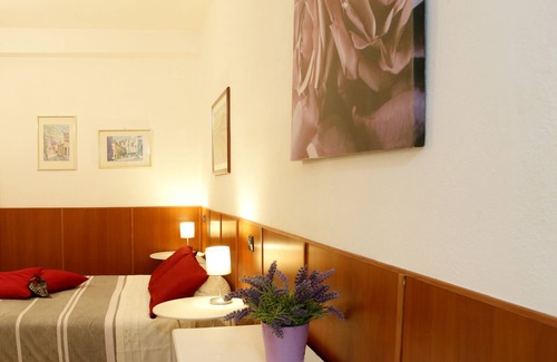 Lake Bracciano Bed & Breakfast | THE VICOLO IN TREVIGNANO ROMANO ON LAKE BRACCIANO