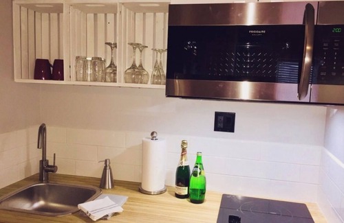 Elora Apartment | The VICTORIA: Petit Appartment