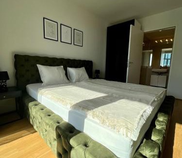 Favoriten Apartment | The View 1