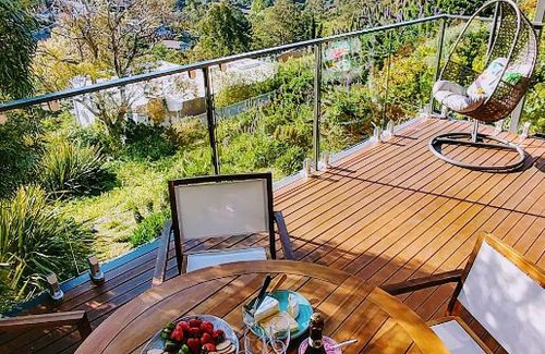 Sandy Bay Apartment | The View 2 bed unit with stunning Hobart outlook