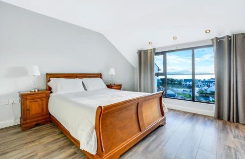 Downings House | The View