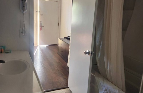 Cottonwood Hotel | The View Motel
