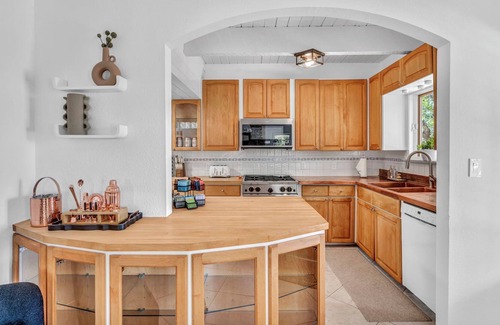 Austin House | The View|Sleeps 17 |13 Beds|Pool Table|Firepit