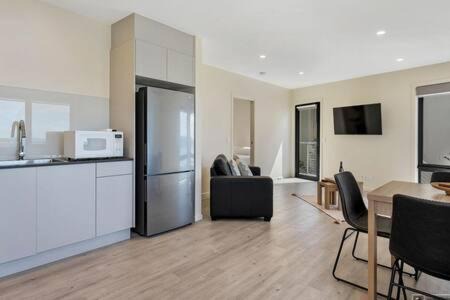 Sandy Bay Apartment | The View Studio Apartment Fully self-contained Sandy Bay