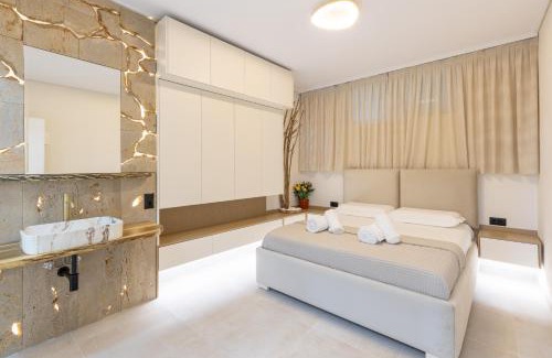 Qender Apartment | The View - Tiffany Luxury 2 BR, Free Parking, Central