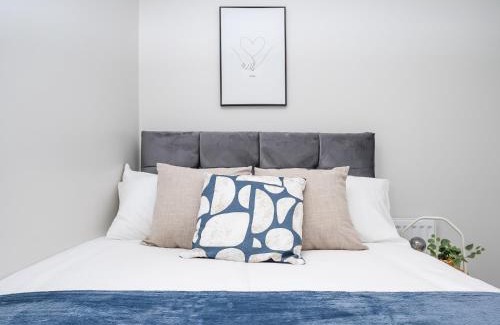 Newcastle House | The Views Townhouse