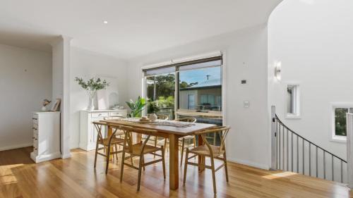 Metung House | The Village Lighthouse