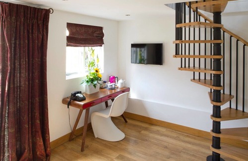 Lamberhurst Bed & Breakfast | The Vineyard