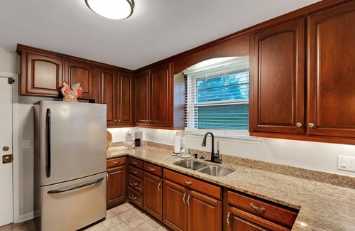 Nashville House | The Vivianne - LUX 4BR, 3Bath home, Pet friendly!