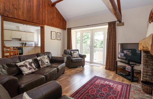 Driffield Cottage | THE WAGON SHED, family friendly, with a garden in Bridlington