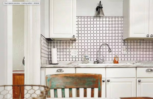 Champaign Apartment | The Walnut: 1-Bedroom 2nd floor apartment in Downtown Champaign