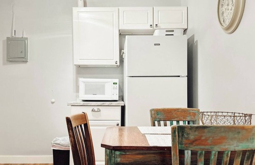 Champaign Apartment | The Walnut: 1-Bedroom 2nd floor apartment in Downtown Champaign