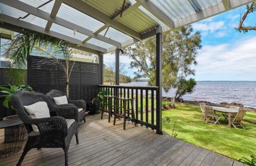 Erowal Bay House | The Waterfront House - Pet Friendly - Absolute Waterfront