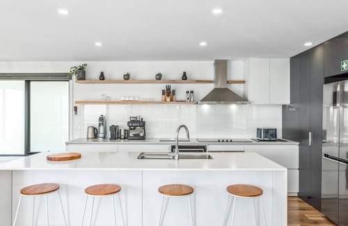 Wye River House | The Wave House - Family home in the tree tops with ocean views