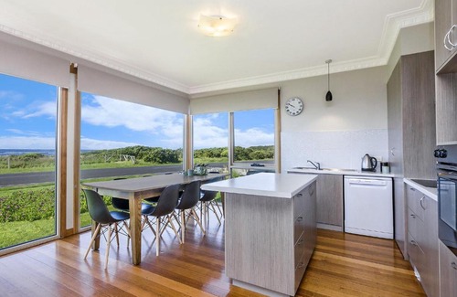 Port Fairy House | The Waves