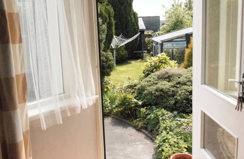 Cowdenbeath House | The Wee Hauf - cosy, modern, excellent location for exploring Scotland