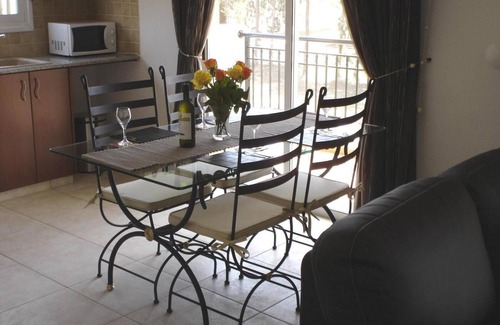 Universal Condo | The well-equipped luxury apartment Paphos Riviera