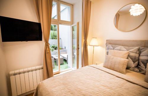 Nove Mesto Apartment | The Wenceslas Square Terrace