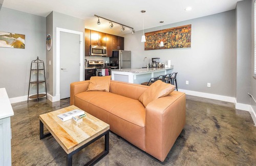 Roanoke Apartment | The West End Flats Downtown Free Parking
