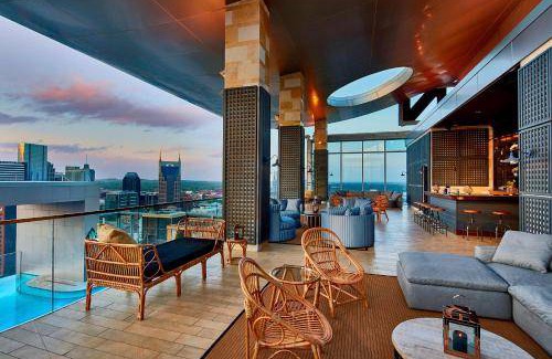 Sobro Hotel | The Westin Nashville Traditional Room, Guest room, 1 King
