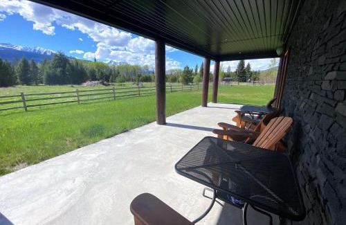 Valemount Villa | The Westview Cabin