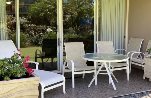 Kaanapali Apartment | The Whaler! ~Beautifully remodeled ground floor courtyard studio~
