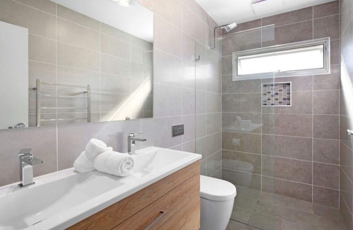 Budgewoi House | The Wharf House - Budgewoi