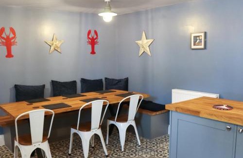 Newborough House | The White Anchor