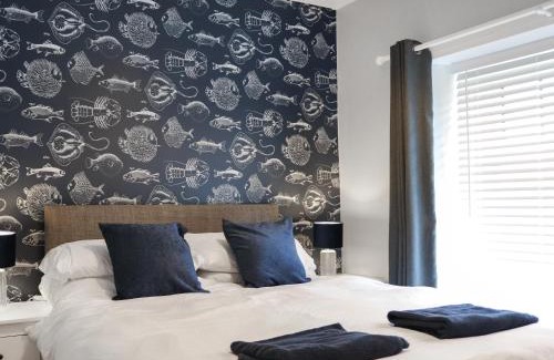 Newborough House | The White Anchor