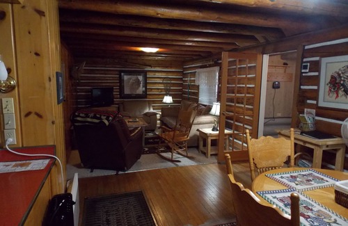 West Yellowstone Cabin | The White Buffalo rustic cabin located in the middle of West Yellowstone, MT