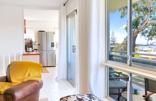 Vincentia House | The White House by Experience Jervis Bay