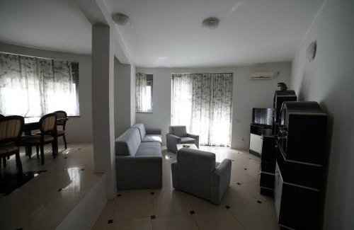 Zrenjanin Villa | The White House ZR