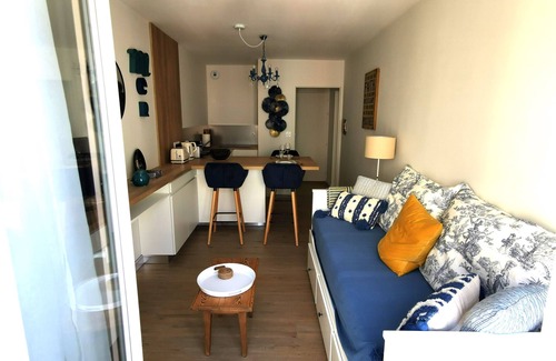 Les Sables d'Olonne Apartment | The White Palace - 90m from the beach with parking