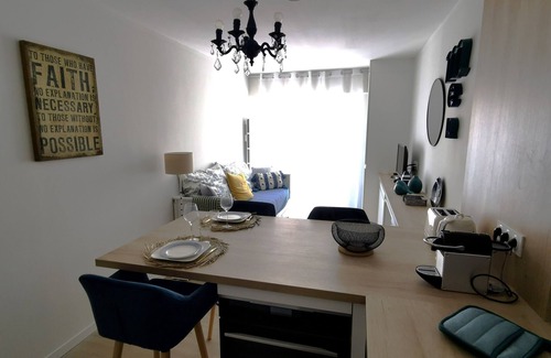Les Sables d'Olonne Apartment | The White Palace - 90m from the beach with parking