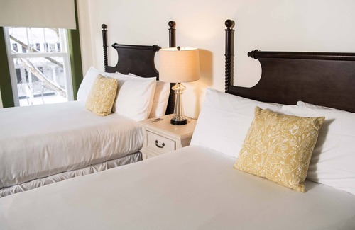 Lenox Hotel | The Whitlock