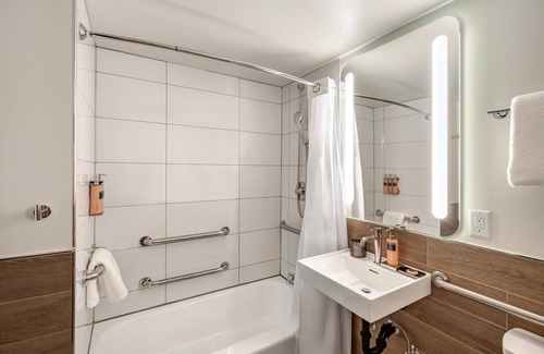 Downtown Anchorage Hotel | The Wildbirch Hotel in JdV by Hyatt